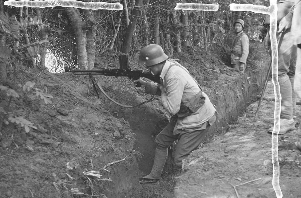 Nationalist soldiers in trench, with machine gun