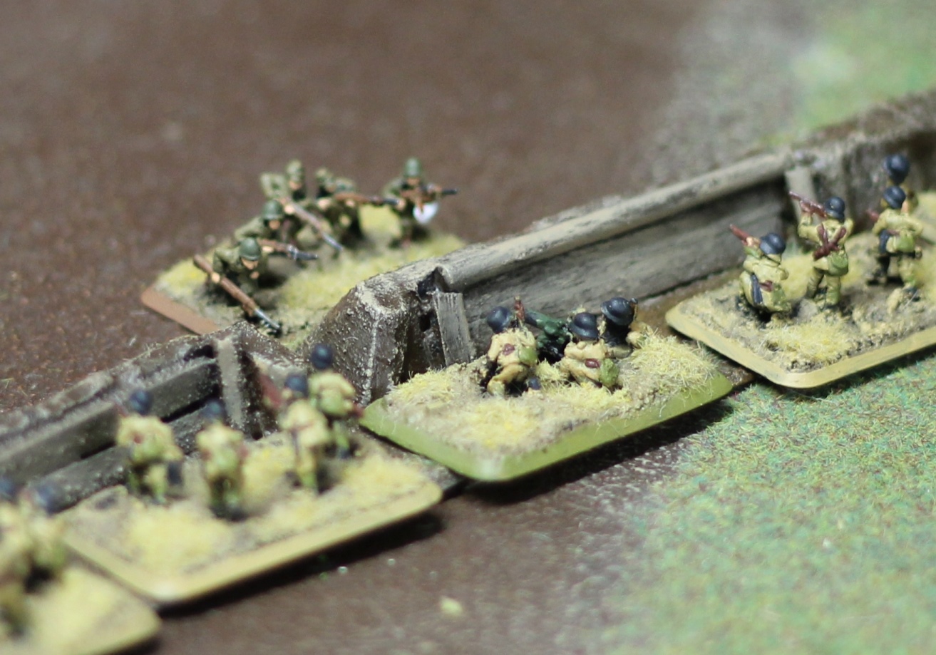 A Japanese gun team draws on their Seishin and manages to get into the Chinese line and destroys a HMG team before being destroyed itself (as it is by itself it should have been a Platoon Command team but we didn’t have one available).