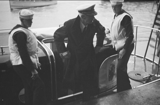 Admiral Harry Ervin Yarnell comes ashore from USS Augusta, Shanghai